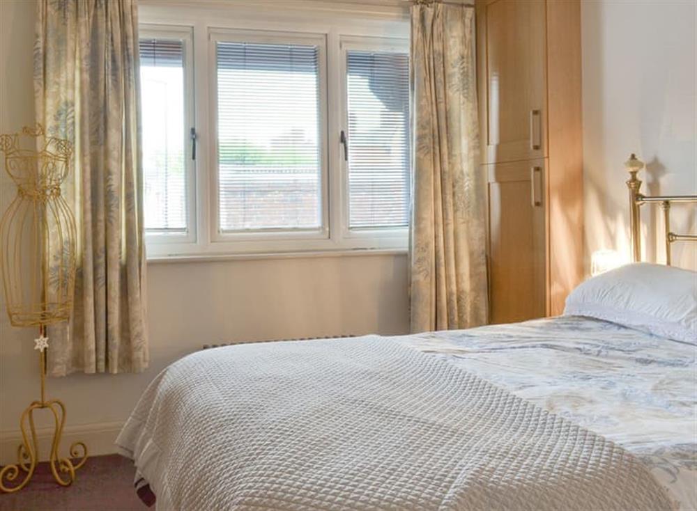 Relaxing ground floor en-suite double bedroom at Coach House in Lytham St Annes, Lancashire