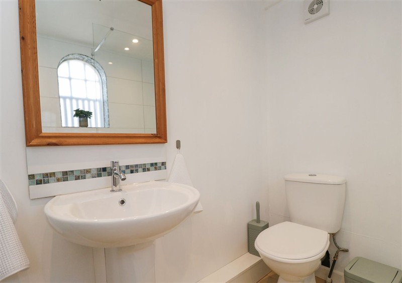 The bathroom at Coach House, Royal Wootton Bassett