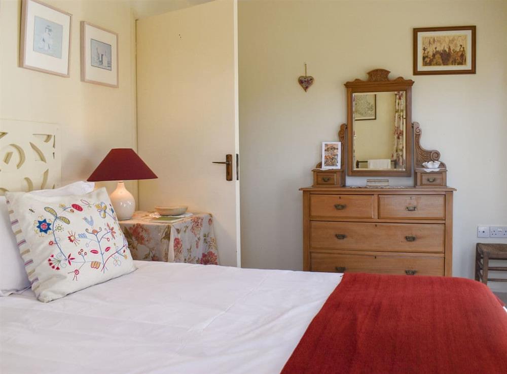 Double bedroom (photo 4) at Coachmans Close in Milverton, near Taunton, Somerset