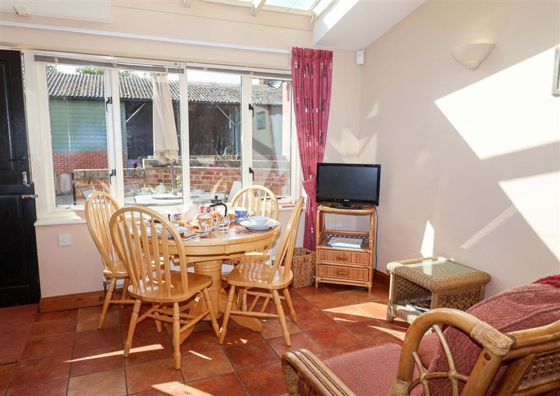 Dining room at Coachmans Cottage, Ipswich