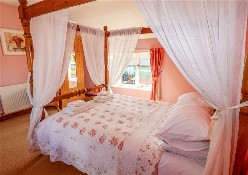 This is a bedroom at Coachmans Cottage, Ipswich