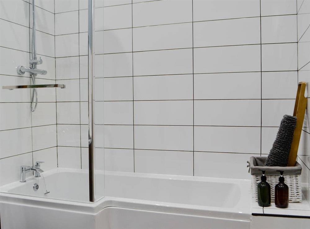 Coal House in Ammanford, Dyfed sleeps 6