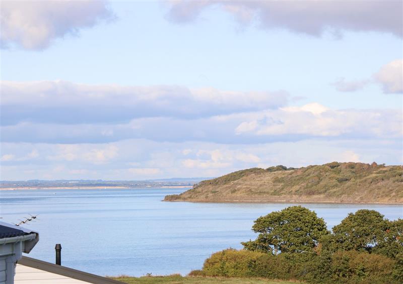 The setting at Coast View Lodge, Thorness Bay Holiday Park near Cowes