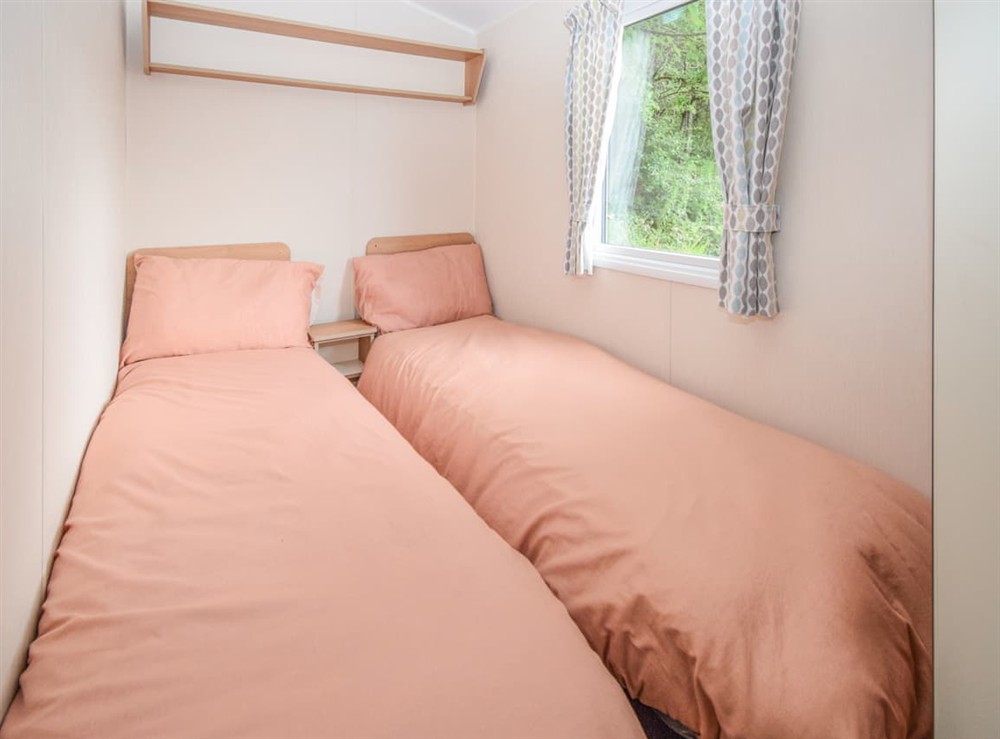 Twin bedroom