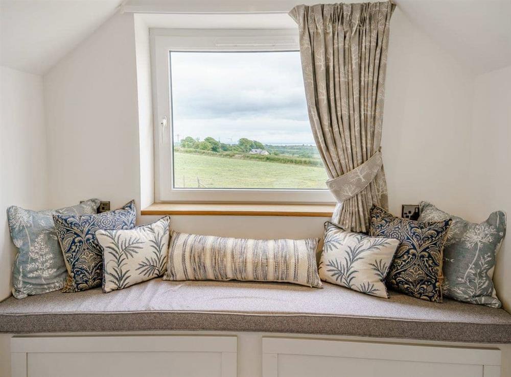 Double bedroom (photo 6) at Willow Tree Cottage, 