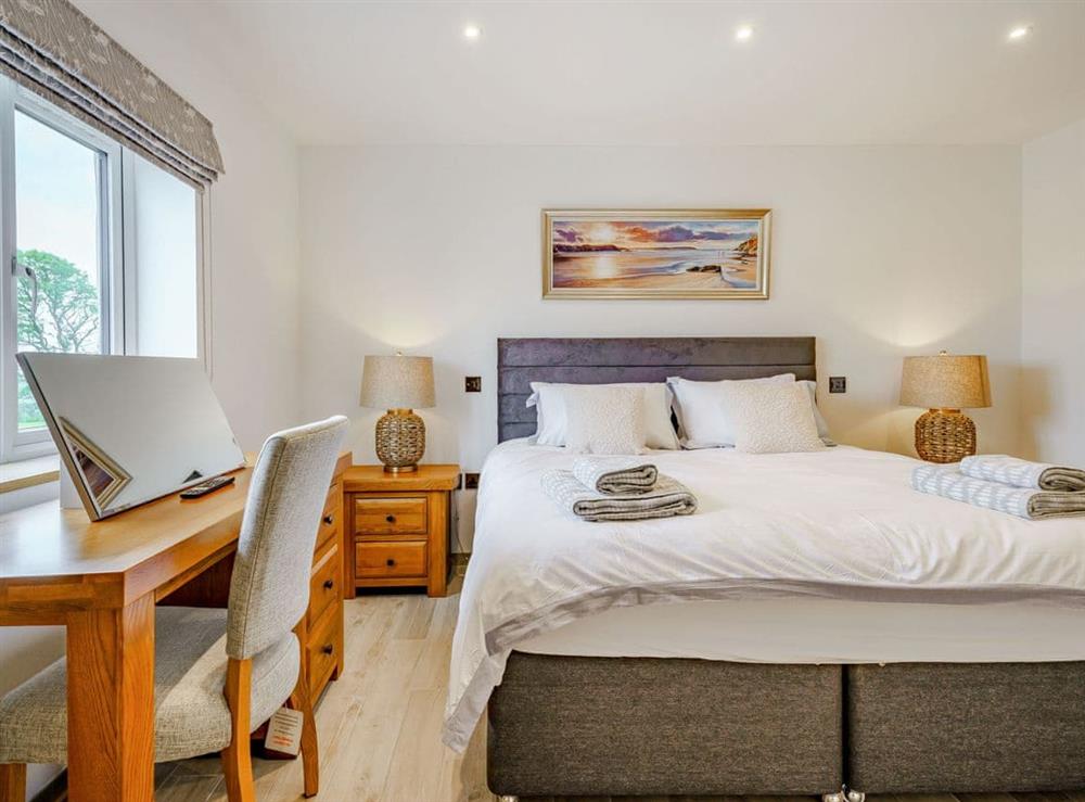 Double bedroom at Willow Tree Cottage, 
