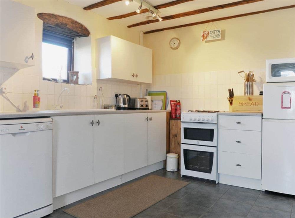 Open plan living/dining room/kitchen (photo 4) at Granary Barn, 