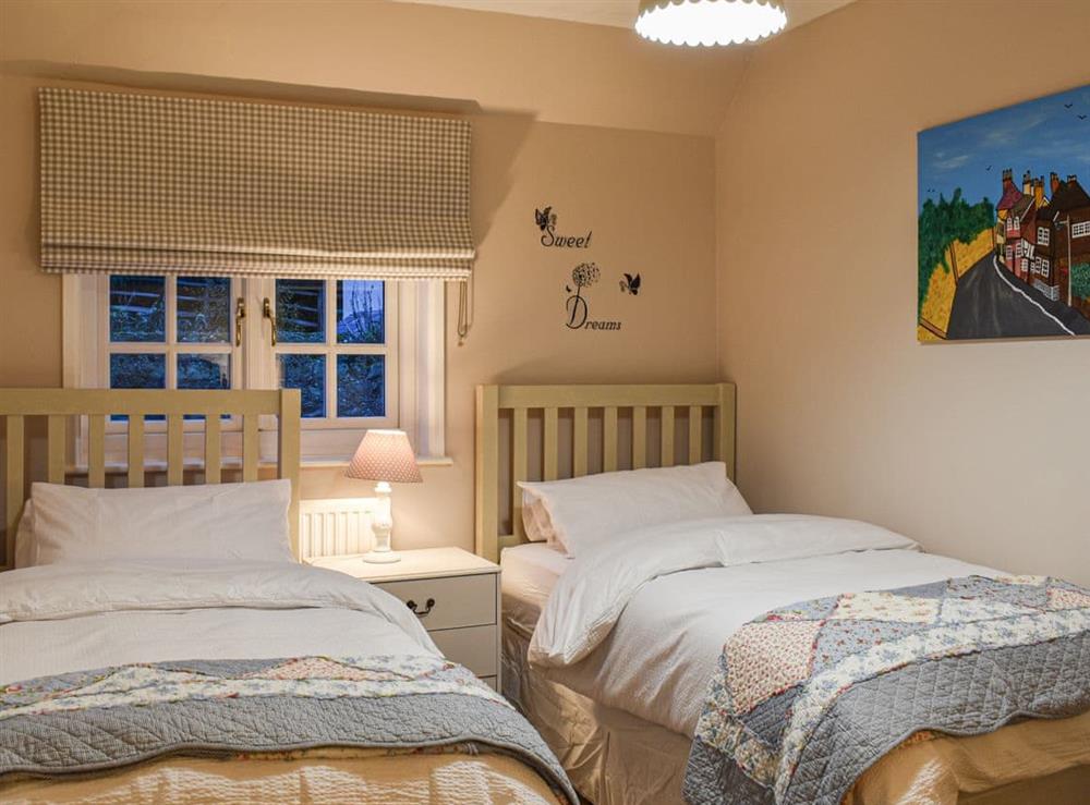 Twin bedroom at Cobblers Cottage in Petworth, near Arundel, Southdown, West Sussex