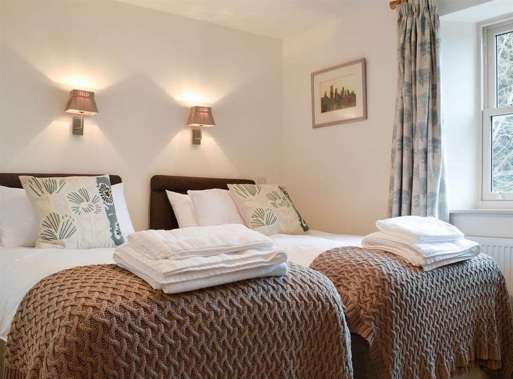 Super king-size / twin bedroom at Cobblers Cottage in Ripley, near Harrogate, North Yorkshire