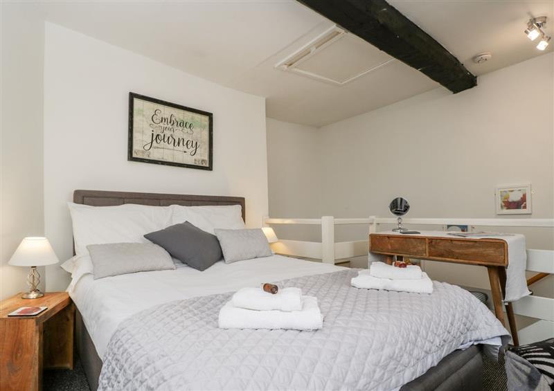 A bedroom in Cobblers Cottage at Cobblers Cottage, Upton Upon Severn