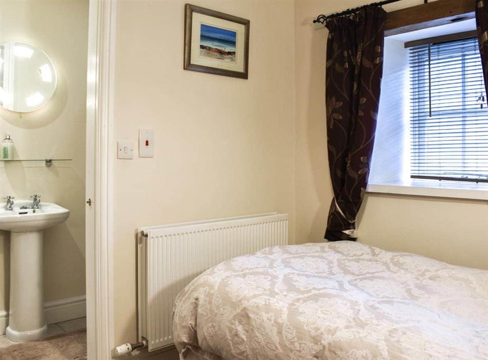Single bedroom (photo 2) at Cobblestone Barn in Penrith, Cumbria