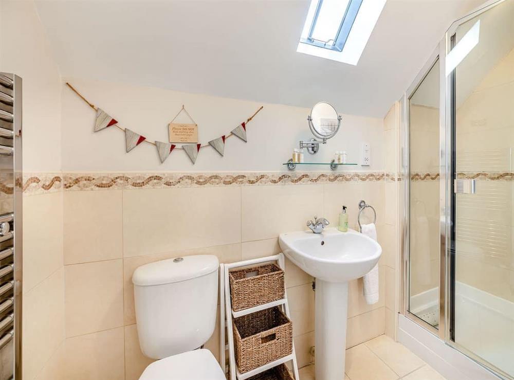 En-suite at Cobblestone cottage in Seahouses, Northumberland