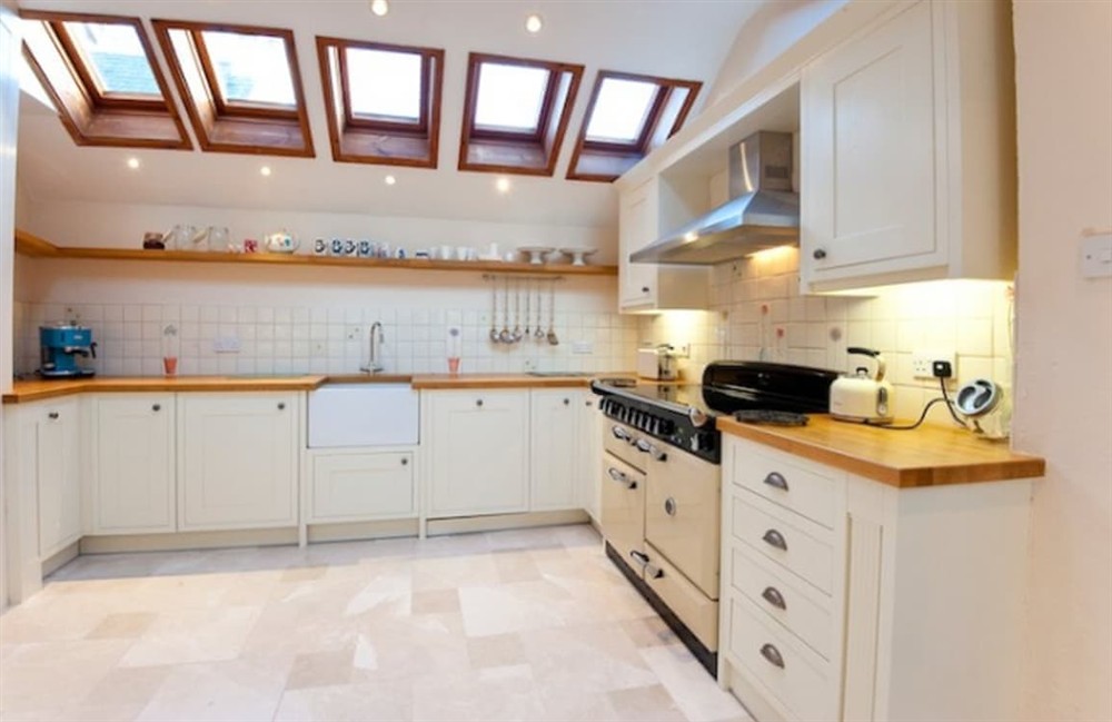 Kitchen area (photo 4) at Cobblestones in St Mawes, Cornwall