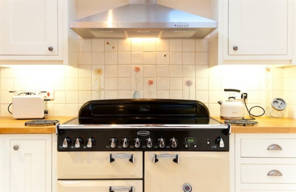 Kitchen area (photo 5) at Cobblestones in St Mawes, Cornwall