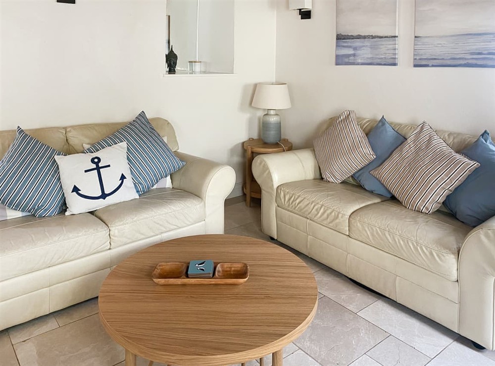 Living area at Cobblestones in St Mawes, Cornwall