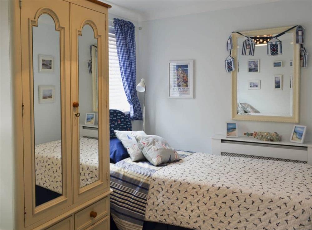 Twin bedroom at Coble Cottage in Filey, Yorkshire, North Yorkshire