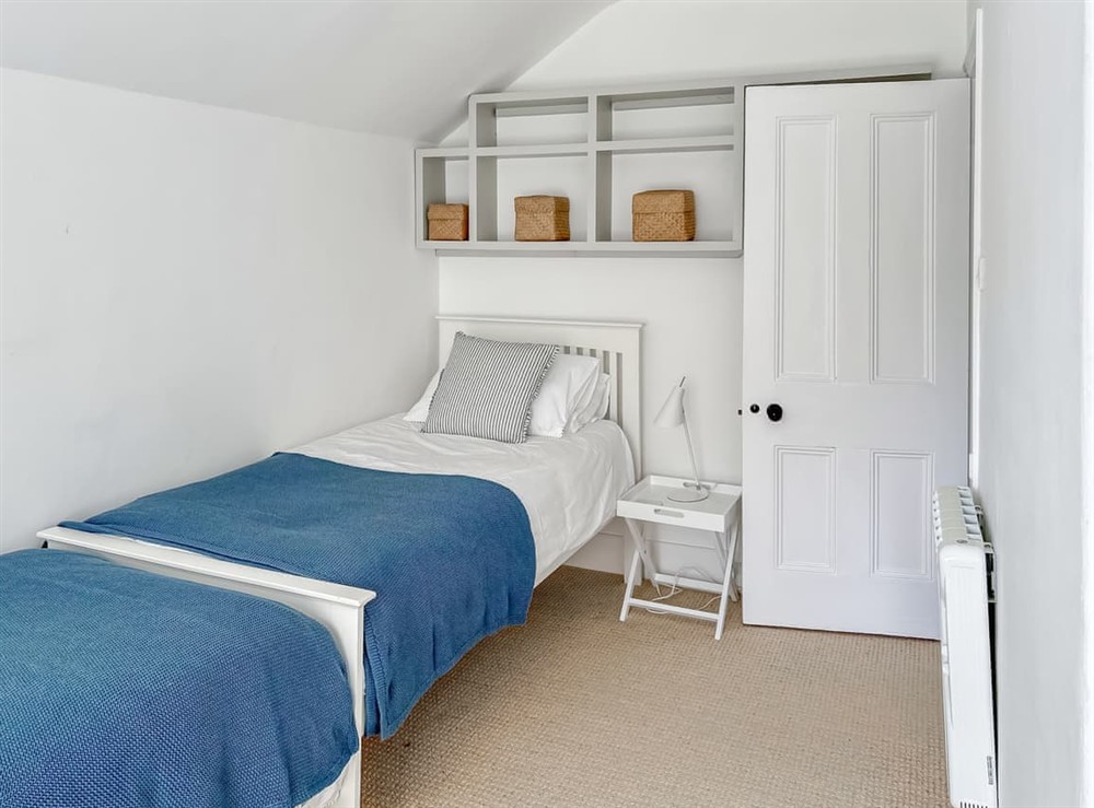 Twin bedroom
