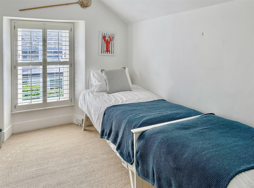 Twin bedroom