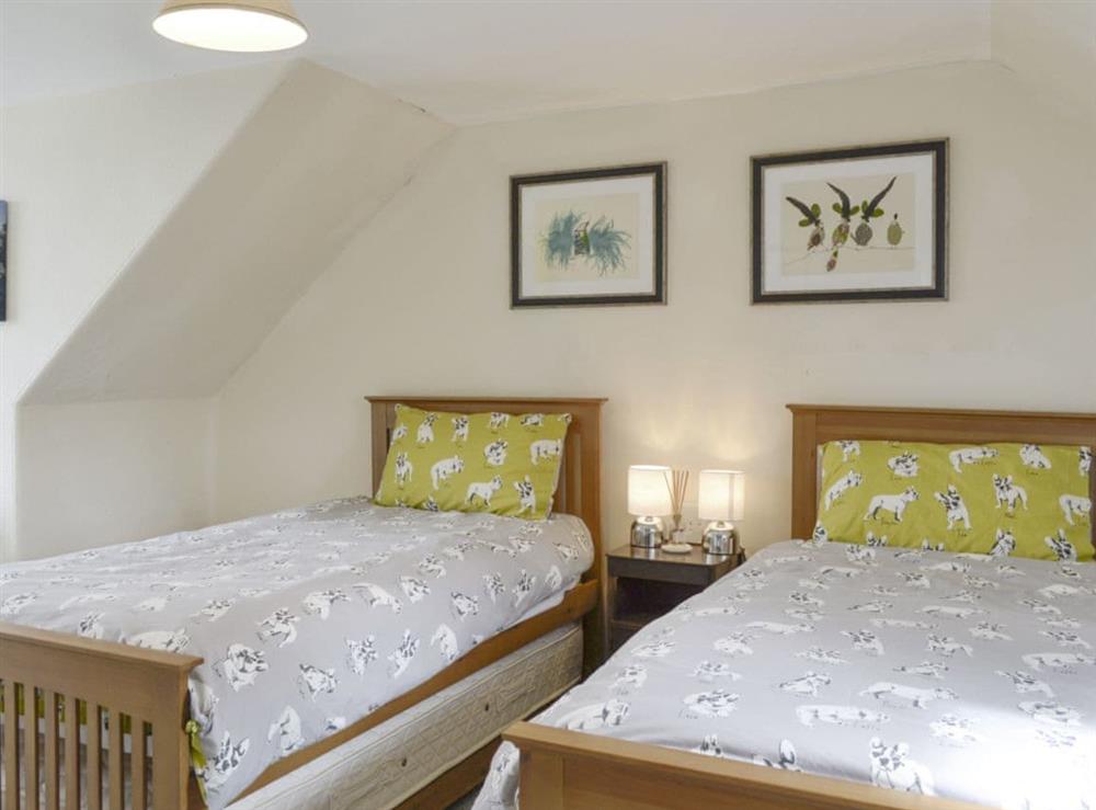 Comfortable twin bedroom at Cochrane House in Kirkcudbright, Dumfries and Galloway, Kirkcudbrightshire
