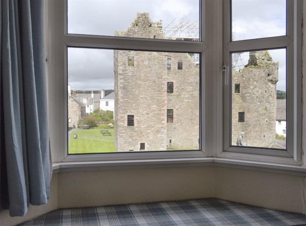 Twin room window seat overlooks Maclellan’s Castle