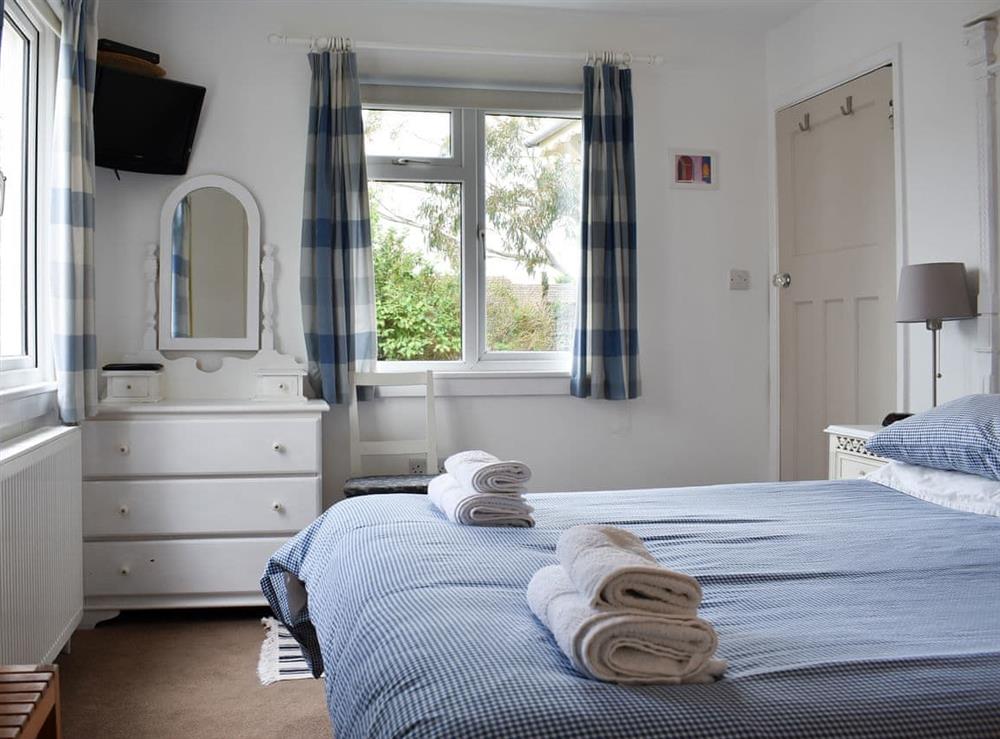 Welcoming double bedroom at Cockle Cottage in Elmer, near Middleton on Sea, West Sussex