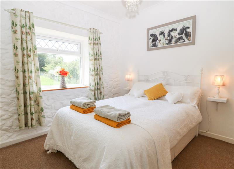 Bedroom (photo 2) at Coed Y Glyn Bach, Groeslon near Penygroes
