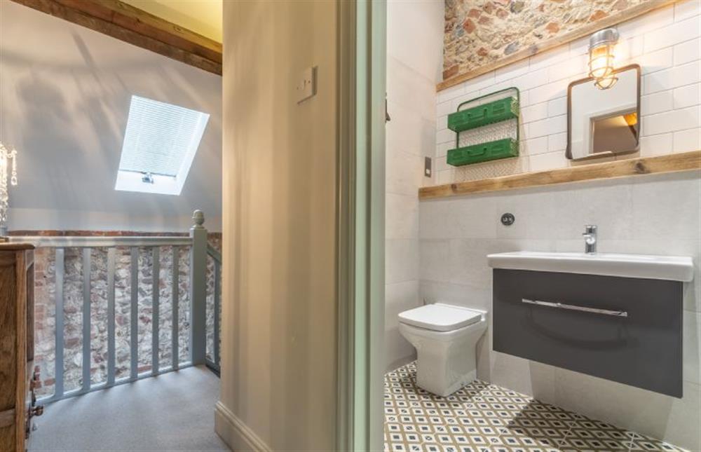 First floor: Family bathroom  at Cog Cottage, Great Walsingham