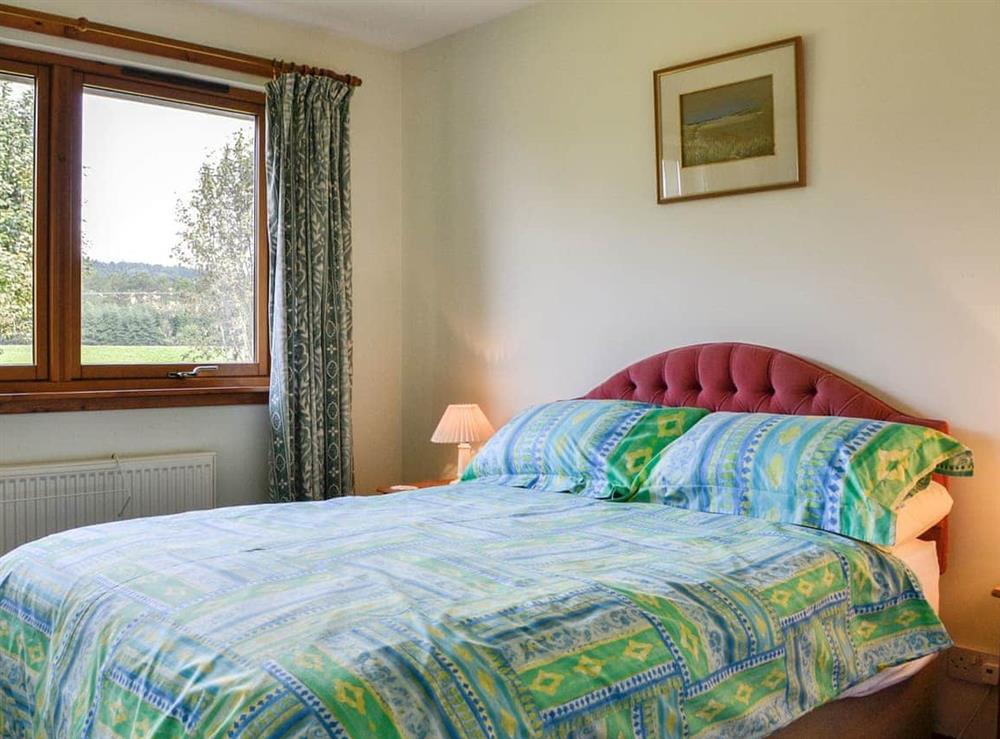 Double bedroom (photo 3) at Coille Mhor in Spittalfield, near Dunkeld, Perthshire