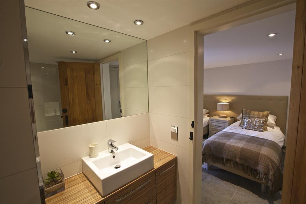 En suite bathroom to the twin bedroom at Cola's Tonne in , Salcombe