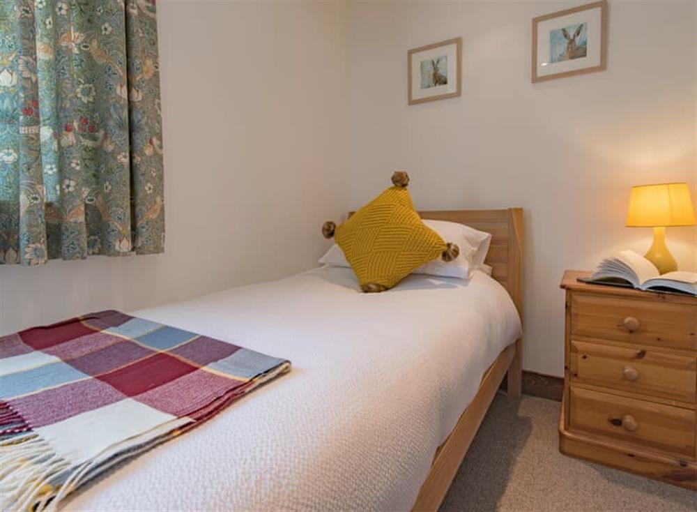 Single bedroom at Cold Blow Cottage in Hastingleigh, Ashford, England