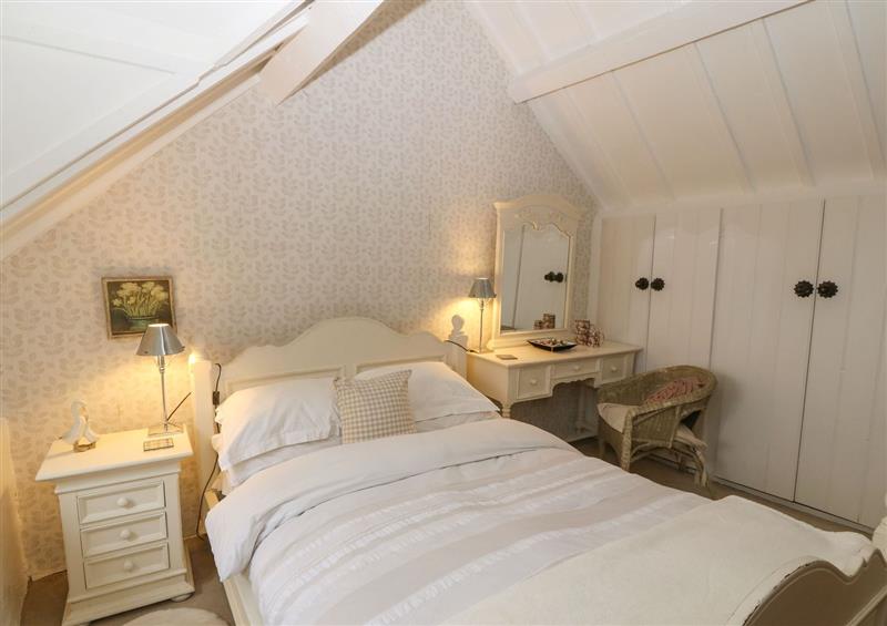 One of the 3 bedrooms (photo 2) at Collfryn, Llandwrog near Bontnewydd