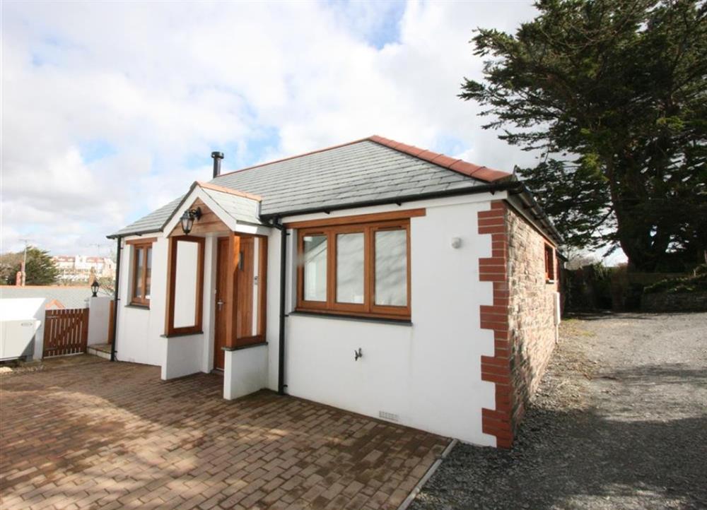 Exterior of property at Combermere Cottage in Bude