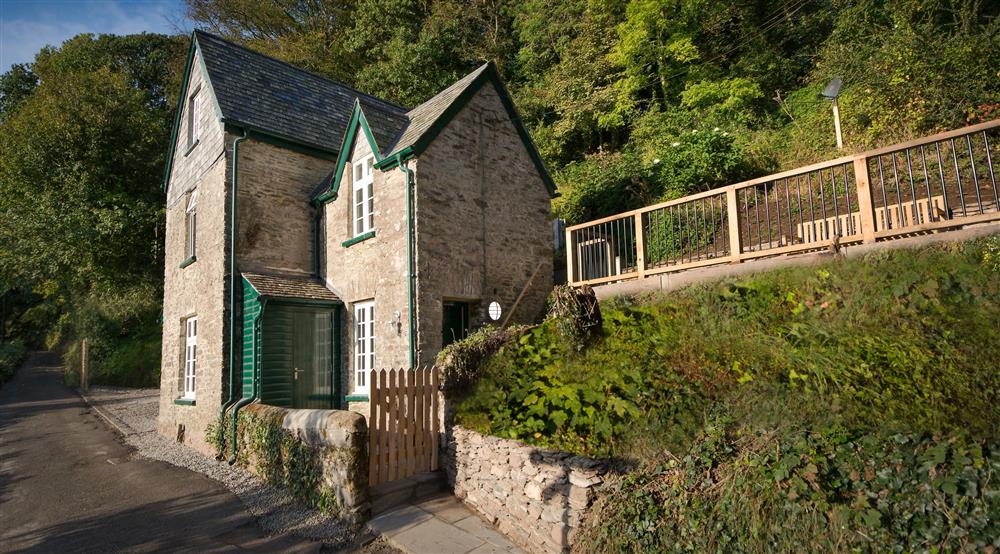 The exterior of Compass Cottage, Devon