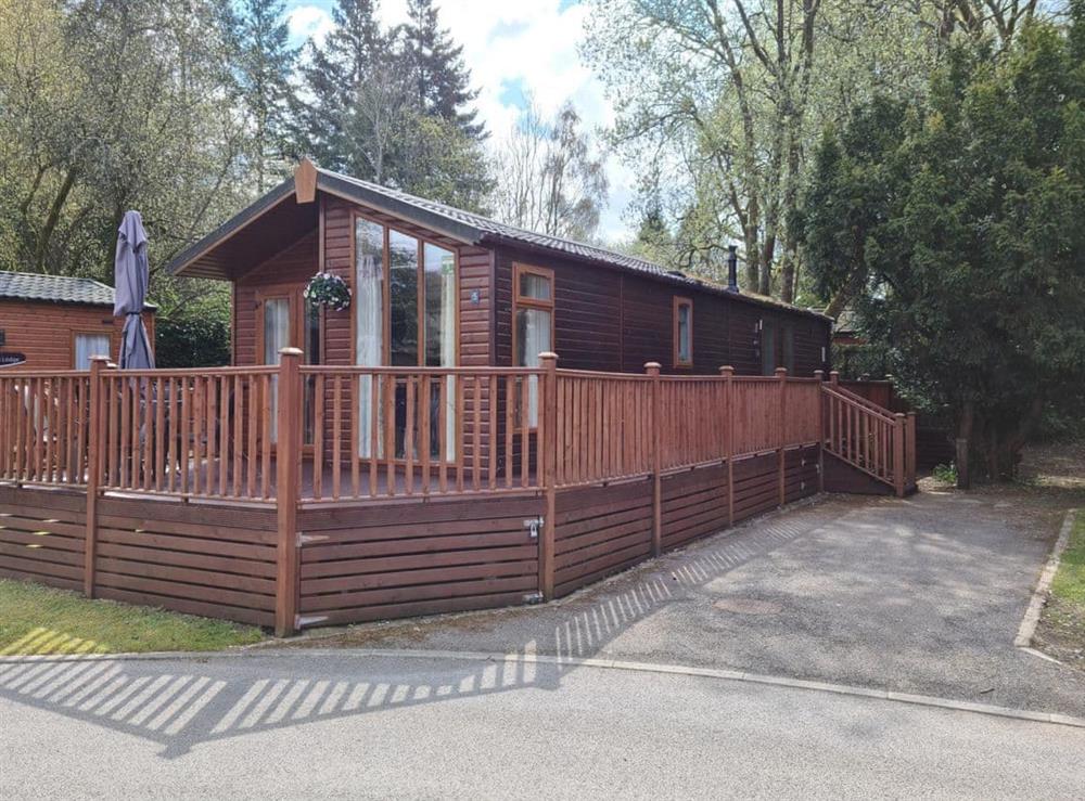 Attractive-lodge with parking