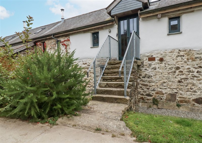 The setting at Coombe Barn, Cusgarne