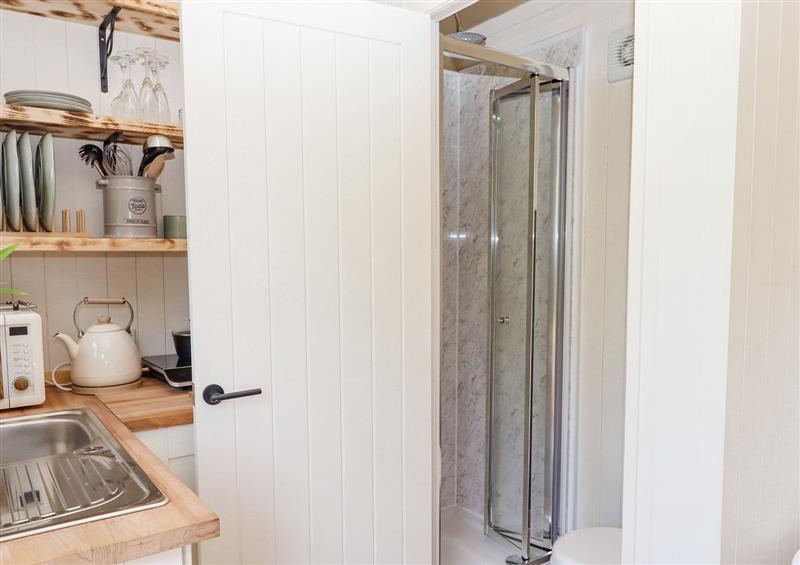 The bathroom at Coombe Valley Shepherds Hut, Combeinteignhead