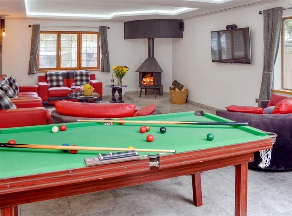 Snooker table for entertainment in the living area at Coombe Wood Coach House in Hawkinge, near Folkestone, Kent