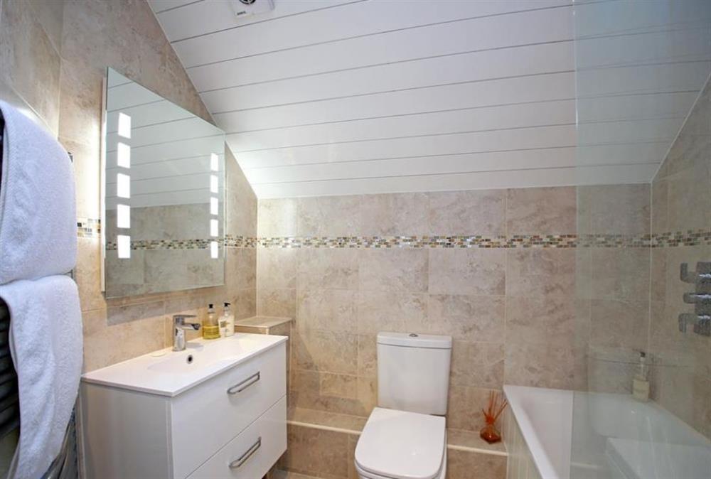 Bathroom at Coot Lake House, Cotswold Lakes, Gloucestershire