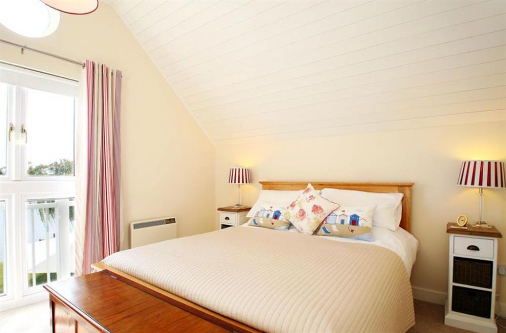 Double bedroom at Coot Lake House, Cotswold Lakes, Gloucestershire
