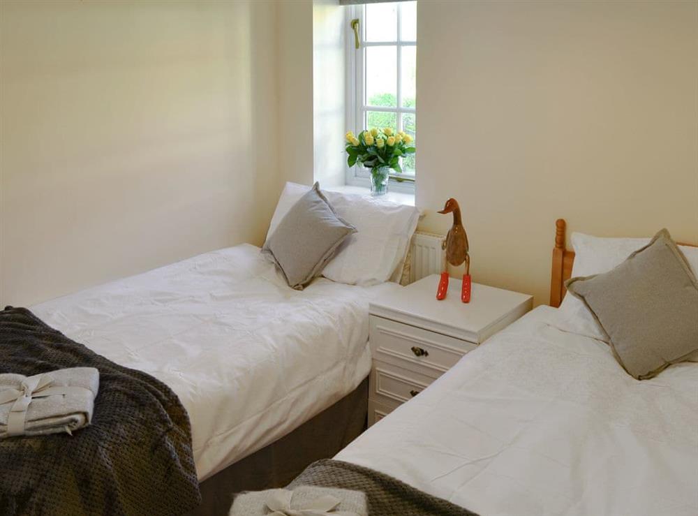 Twin bedroom at Coots Nest in Stalham Staithe, near Norwich, Norfolk