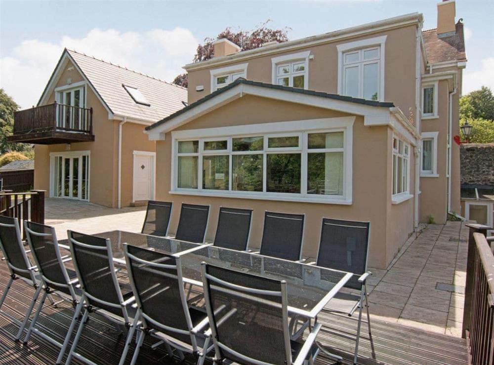 Pleasant sitting-out-area perfect for entertaining at Copper Beech Cottage  in Aberaeron, Ceredigion., Dyfed
