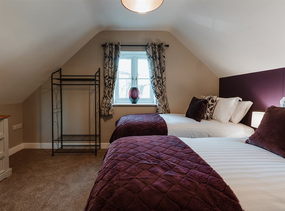 Twin bedroom