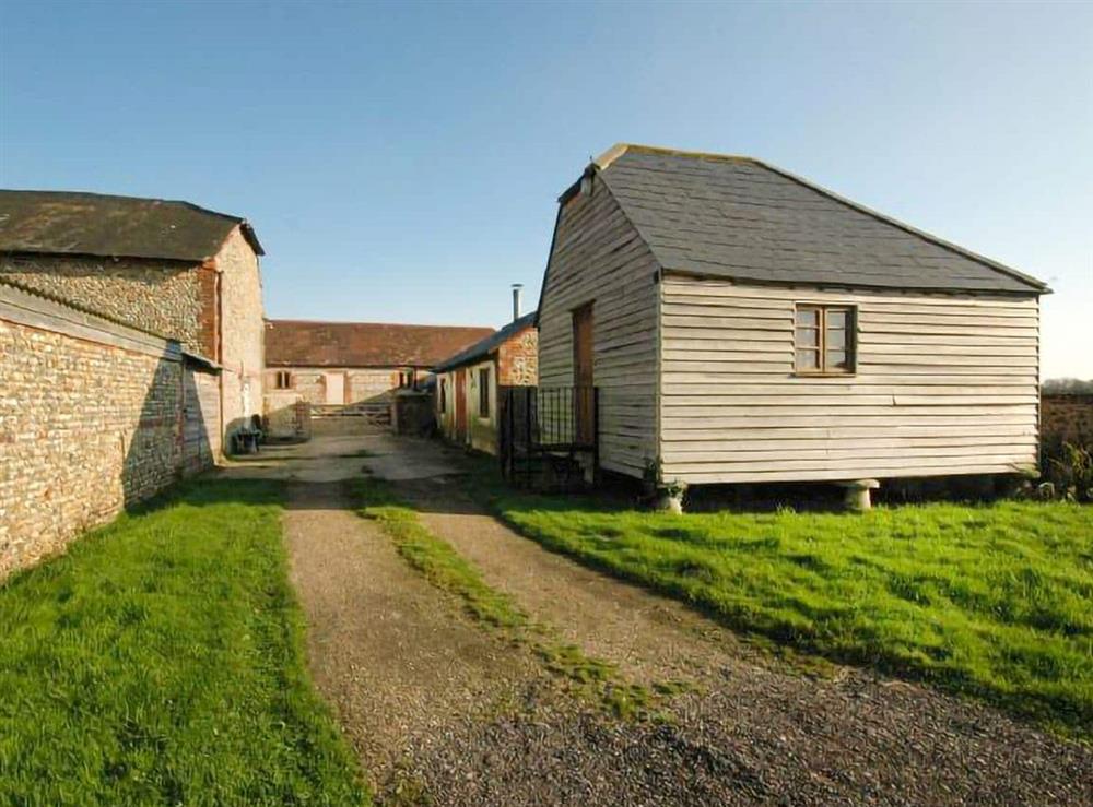 The setting around Copyhold Barns