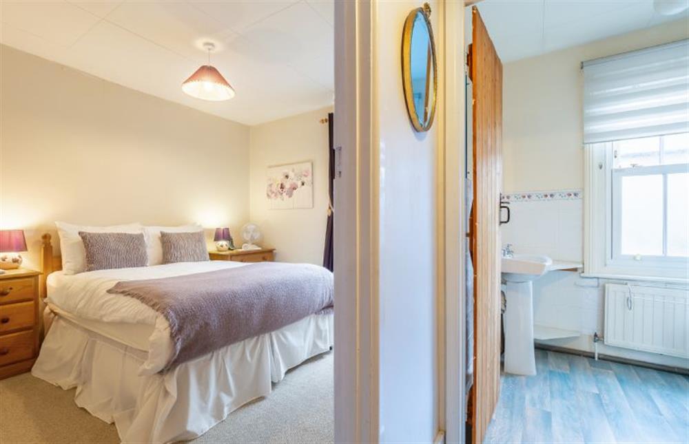 Master bedroom and family bathroom at Corinthian Cottage, Aldeburgh