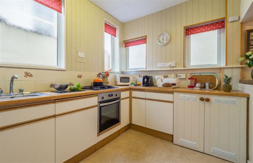 Retro-style kitchen at Corinthian Cottage, Aldeburgh