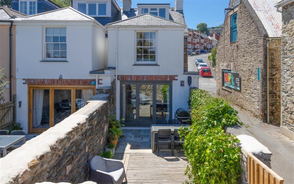 Another look at the rear and patio at Cornerstone Cottage in Salcombe