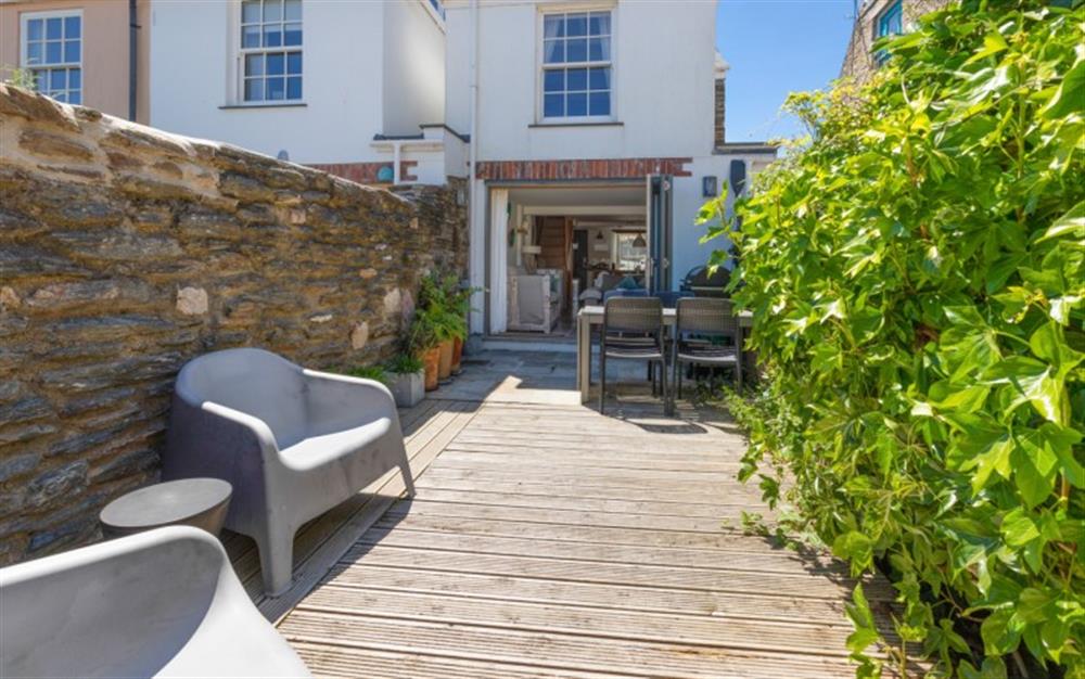 The patio and deck at Cornerstone Cottage in Salcombe