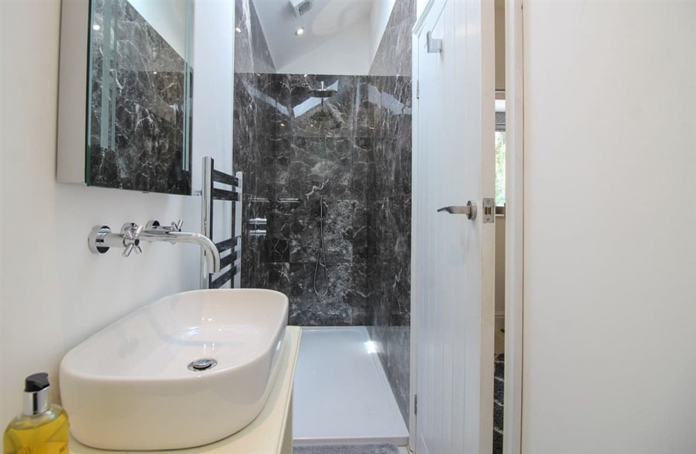 Bathroom at Cornish Billys Barn in Marazion, Cornwall