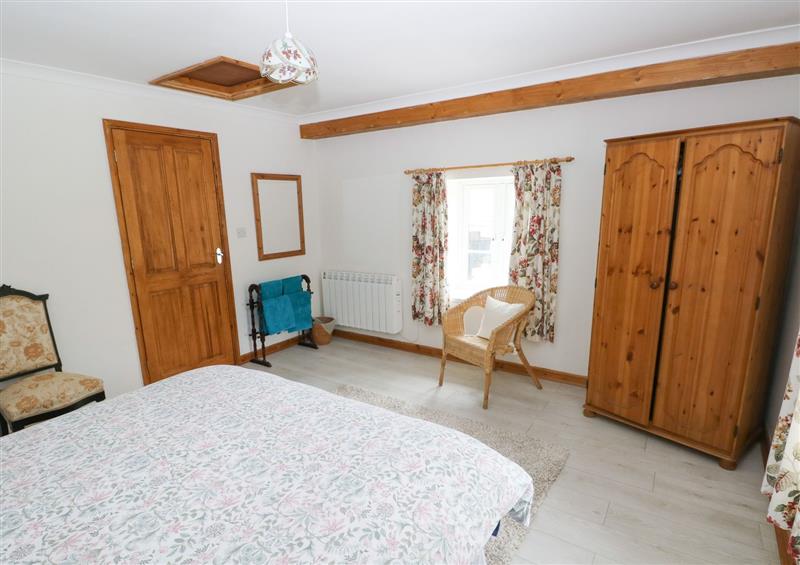 One of the 2 bedrooms (photo 2) at Corran Cottage, Laugharne