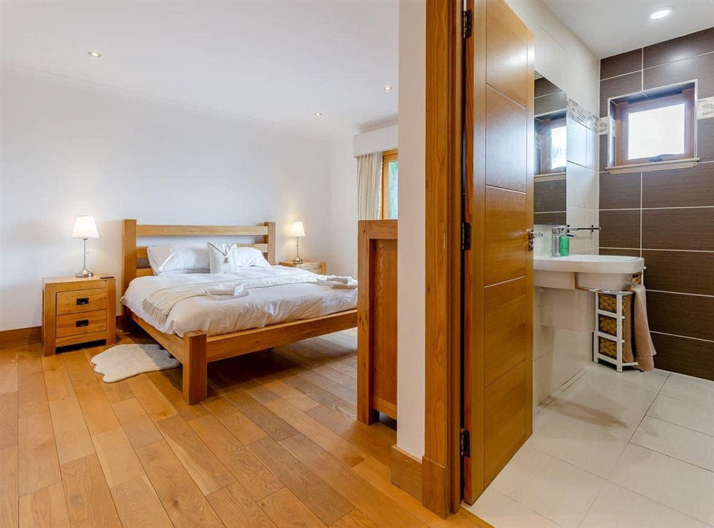 Double bedroom (photo 4) at Corrie Burn Villa in Ullapool, Ross-Shire